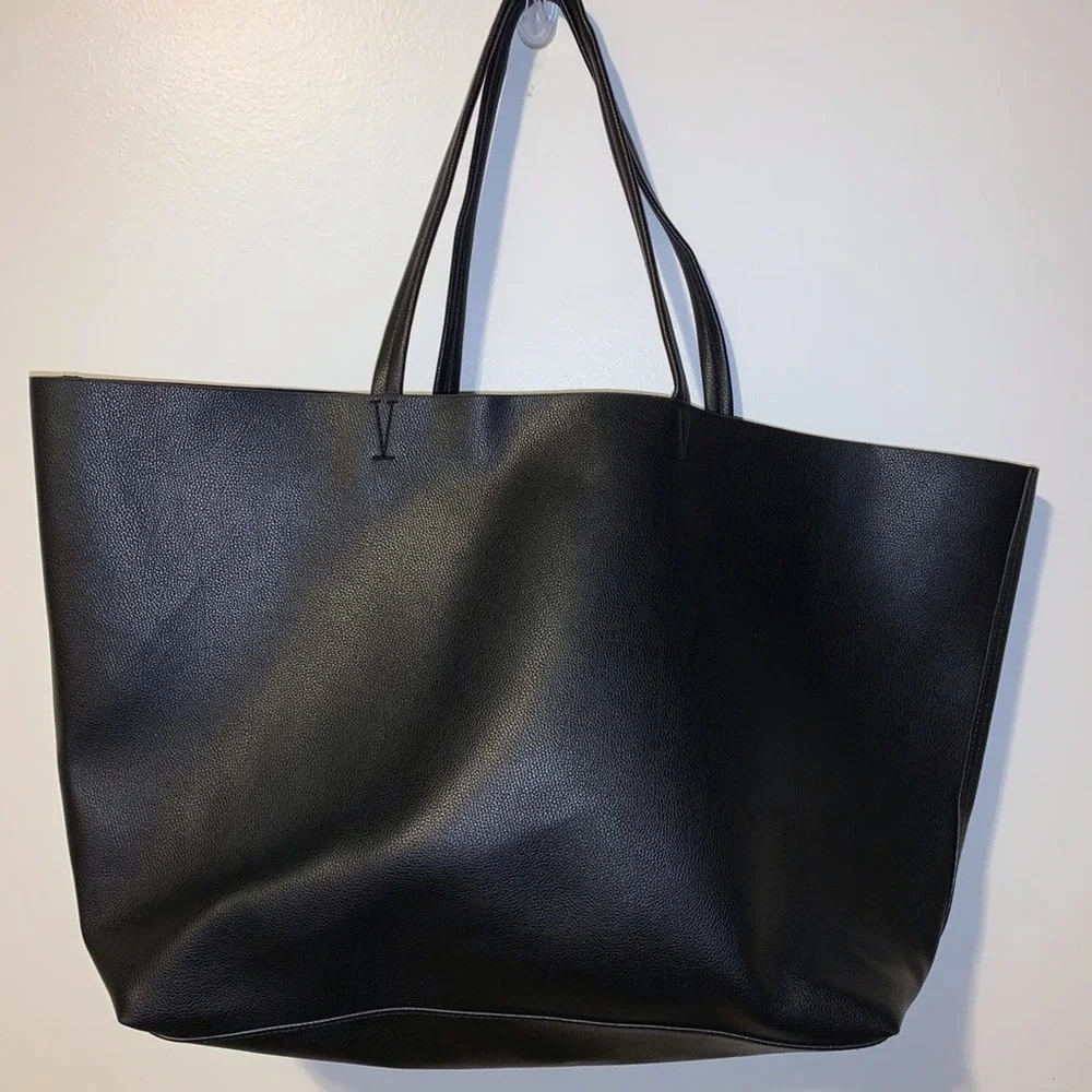 EUC Victoria’s Secret large black‎ leather tote